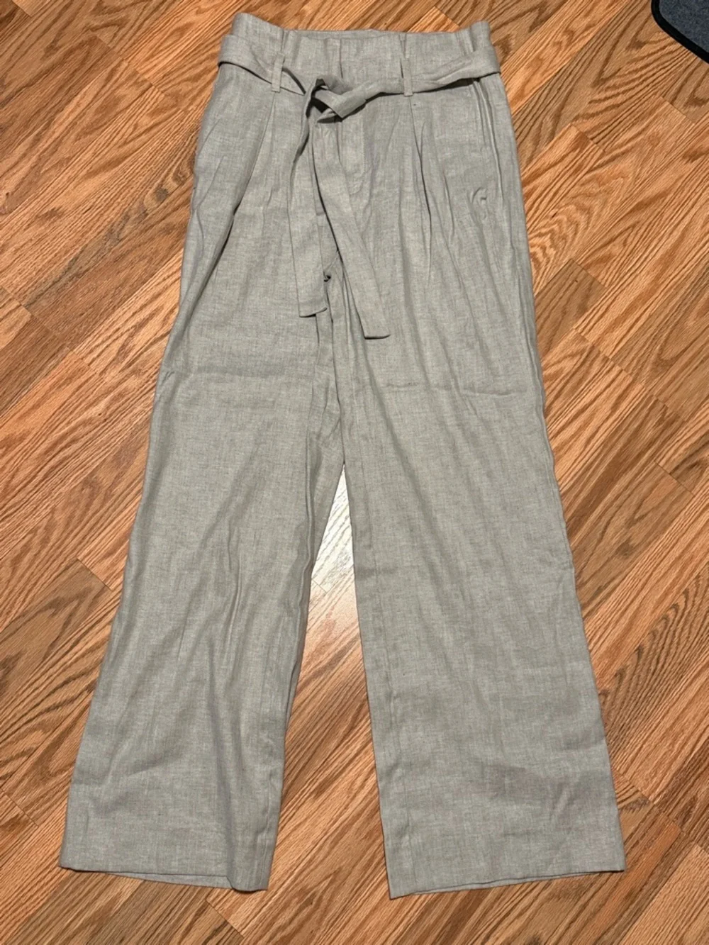 Banana Republic Light Gray linen cotton blend Wide-Leg Pleated trouser Pants 6